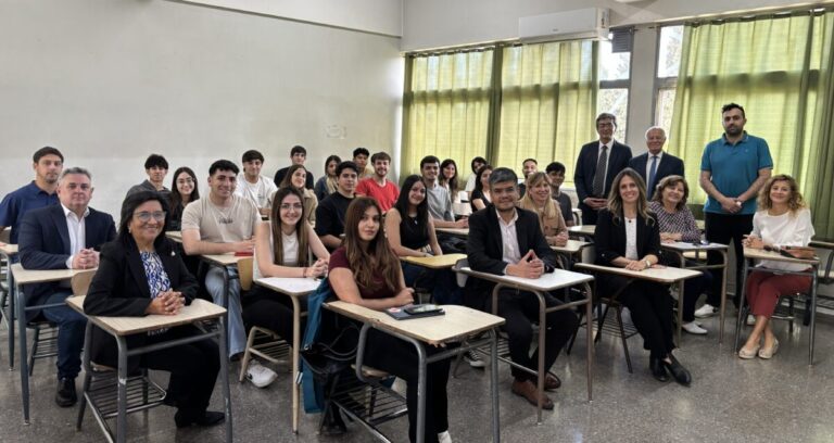 EL CONTROL PÚBLICO COMO HERRAMIENTA DE FORMACIÓN PROFESIONAL